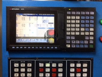 Foto: FRESADORA CNC - VEKER - MVK1000F - 1000x500x570mm - ANO 2009