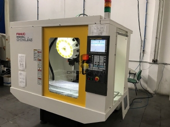 Foto: CENTRO DE USINAGEM VERTICAL - FANUC ROBODRILL - D14LiA5 - ANO 2016
