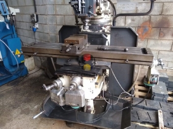 Foto: FRESADORA FERRAMENTEIRA MARCA TIMEMASTER - 800X400X430MM