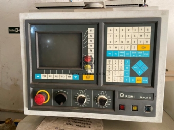 Foto: TORNO CNC ROMI CENTUR 30D ANO 2004