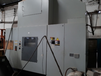 Foto: CENTRO DE USINAGEM VERTICAL COM DUPLO PALLET HYUNDAI HI-V50D ANO 2010